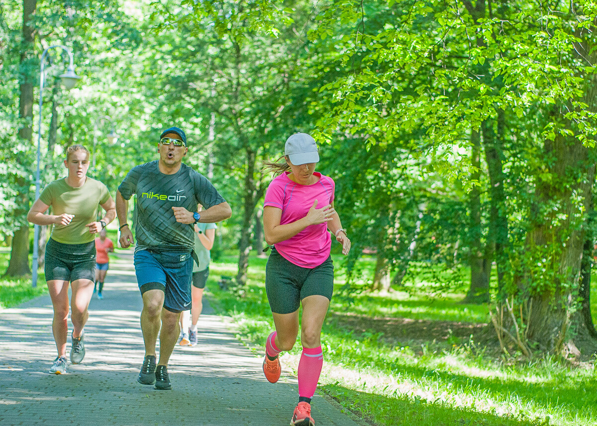 Kolejna specjalna edycja spotkań parkrun za nami. W słoneczny, sobotni poranek w parku Kościuszki po raz kolejny pojawił się tłum ludzi.