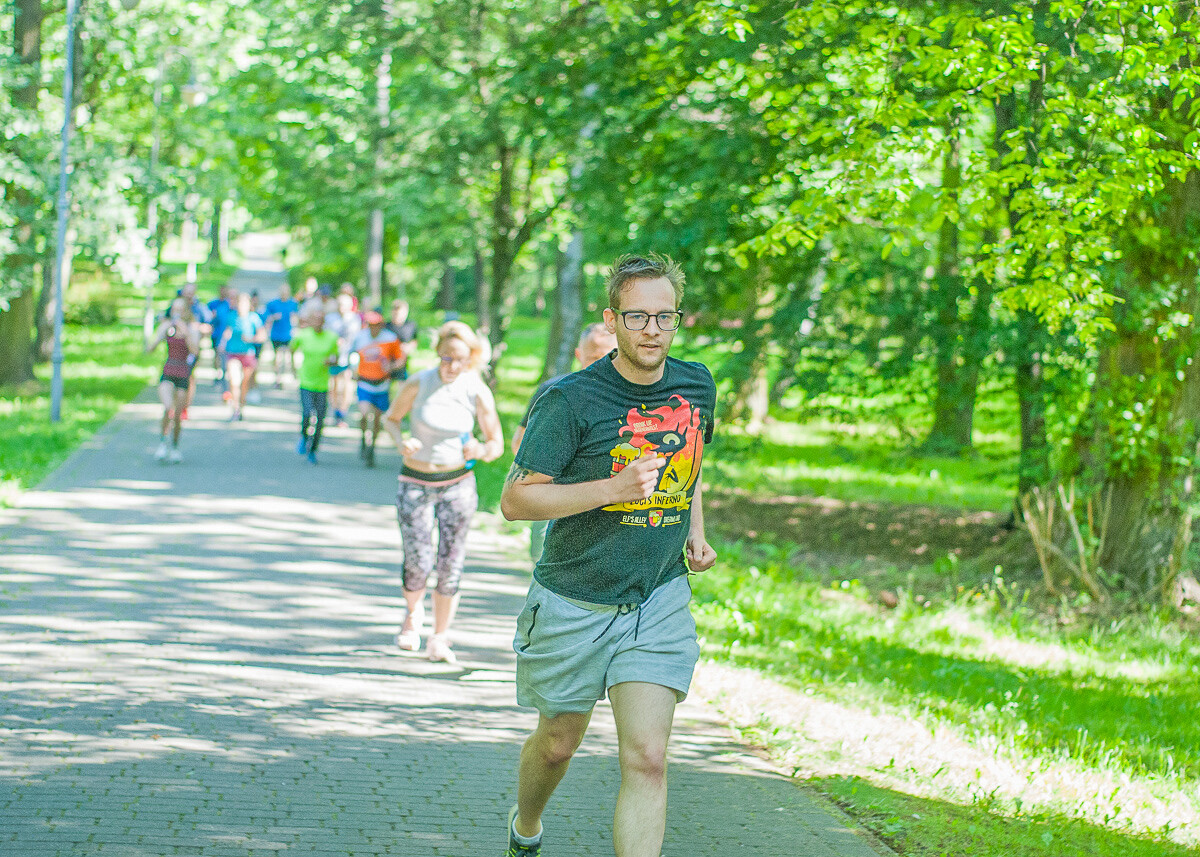 Kolejna specjalna edycja spotkań parkrun za nami. W słoneczny, sobotni poranek w parku Kościuszki po raz kolejny pojawił się tłum ludzi.