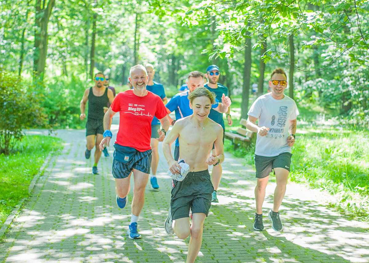 Kolejna specjalna edycja spotkań parkrun za nami. W słoneczny, sobotni poranek w parku Kościuszki po raz kolejny pojawił się tłum ludzi.