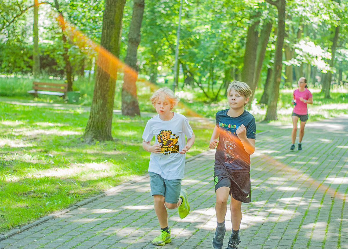 Kolejna specjalna edycja spotkań parkrun za nami. W słoneczny, sobotni poranek w parku Kościuszki po raz kolejny pojawił się tłum ludzi.