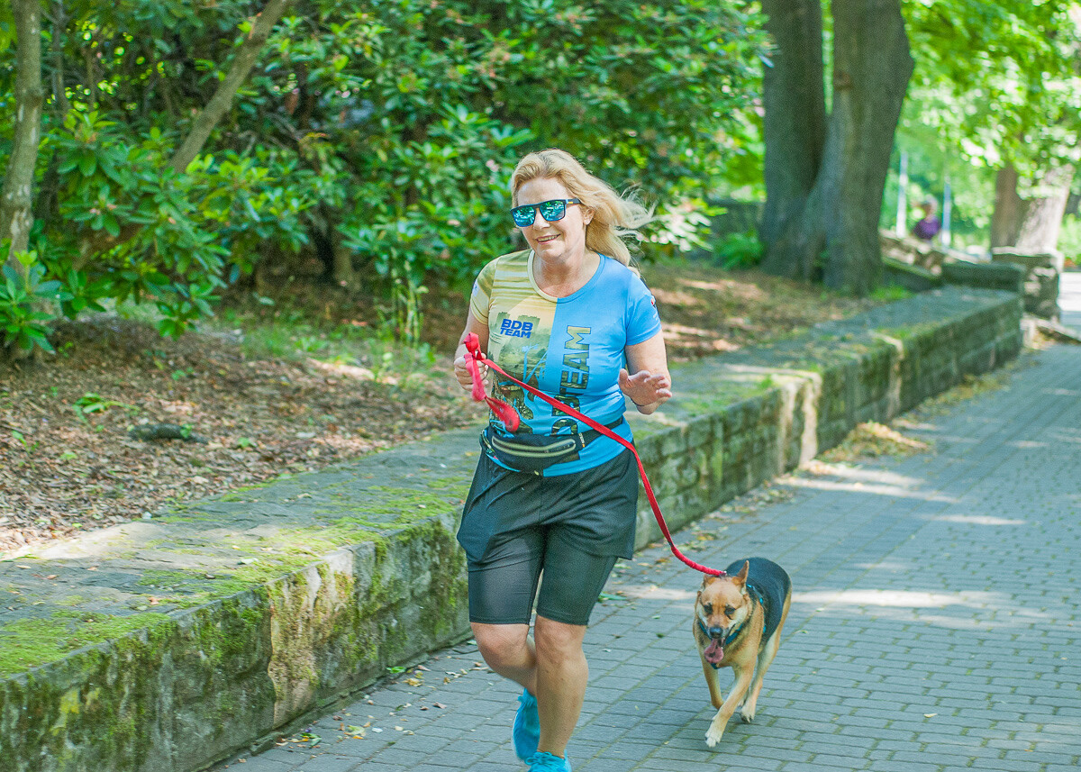 Kolejna specjalna edycja spotkań parkrun za nami. W słoneczny, sobotni poranek w parku Kościuszki po raz kolejny pojawił się tłum ludzi.