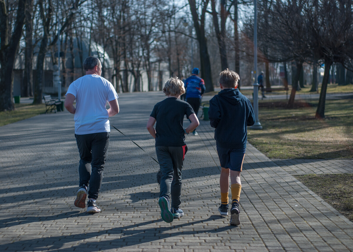 Kolejne biegowe spotkanie z cyklu parkrun za nami, tym razem przy okazji sportowej soboty, obchodzono także Dzień Kobiet. My także tam byliśmy i mamy zdjęcia!