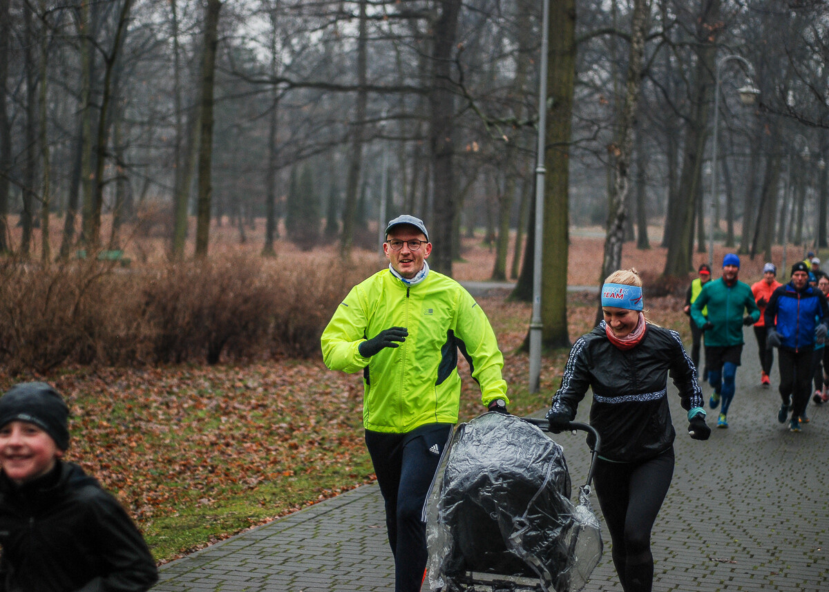 Pierwsza edycja parkrun Katowice w roku 2024 za nami. Mimo iż pogoda nie zachęca do wyjścia, w zawodach wzięło udział sporo osób.
