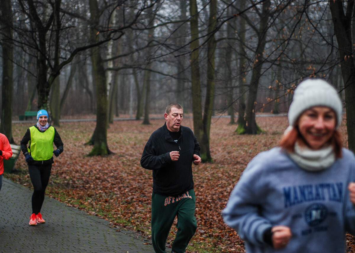 Pierwsza edycja parkrun Katowice w roku 2024 za nami. Mimo iż pogoda nie zachęca do wyjścia, w zawodach wzięło udział sporo osób.