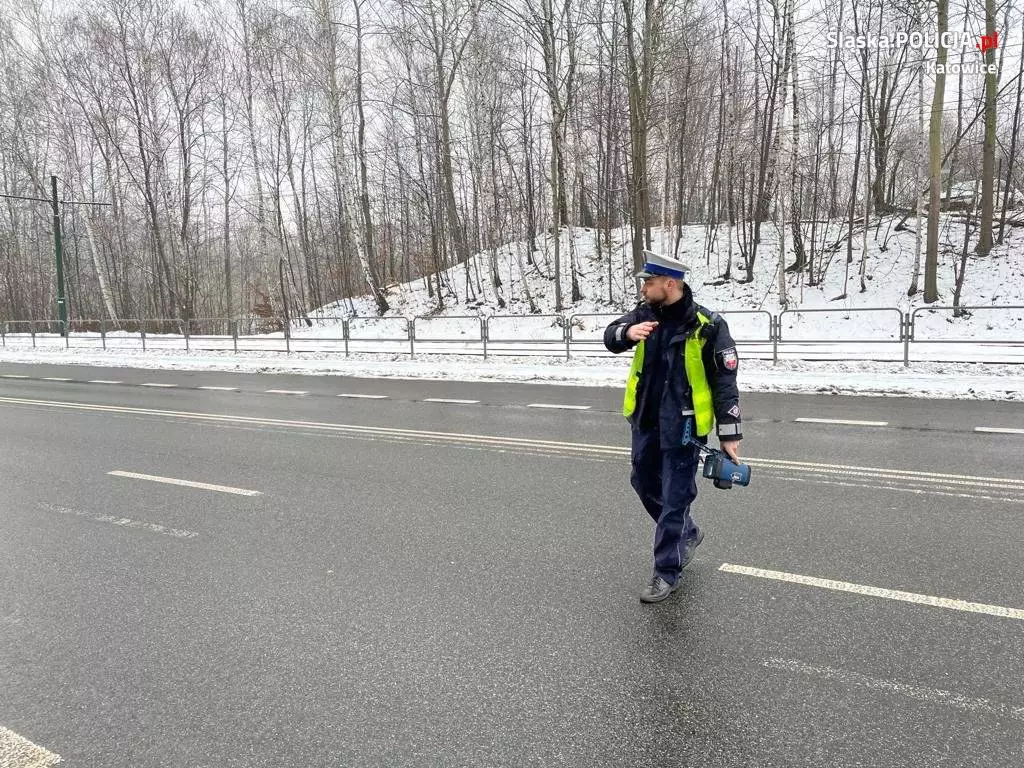 Policjanci katowickiej drogówki podsumowali dzia&#322;ania "Bezpieczny pieszy"
