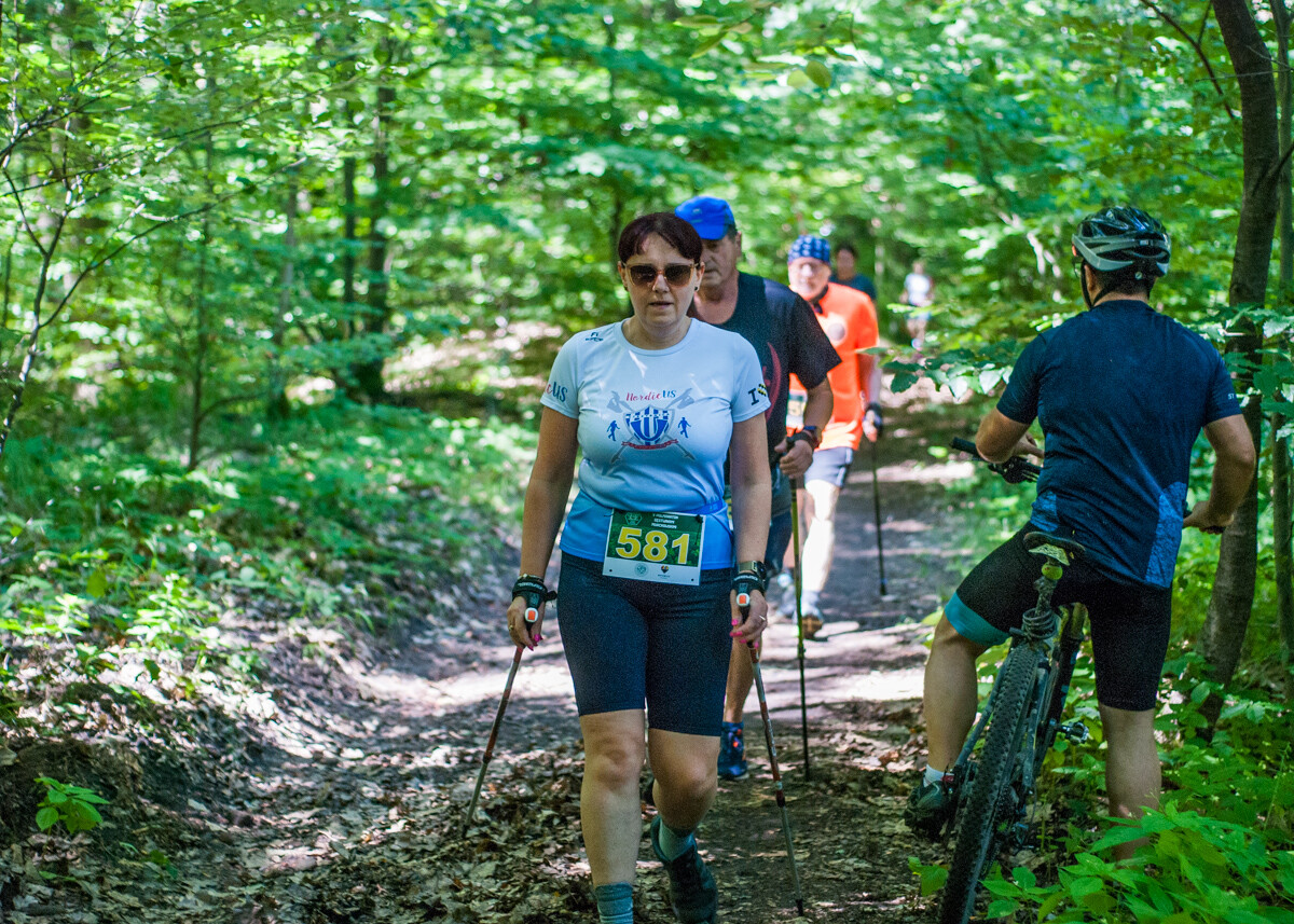 Kilkaset osób pojawiło się na kolejnej odsłonie Półmaratonu Gęstwinami Murckowskimi. Pogoda dopisała, frekwencja również, a my mamy kilkaset zdjęć.