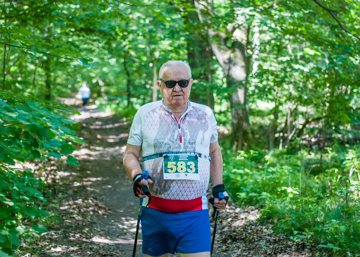 Kilkaset osób pojawiło się na kolejnej odsłonie Półmaratonu Gęstwinami Murckowskimi. Pogoda dopisała, frekwencja również, a my mamy kilkaset zdjęć.