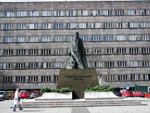 pomnik Wojciecha Korfantego