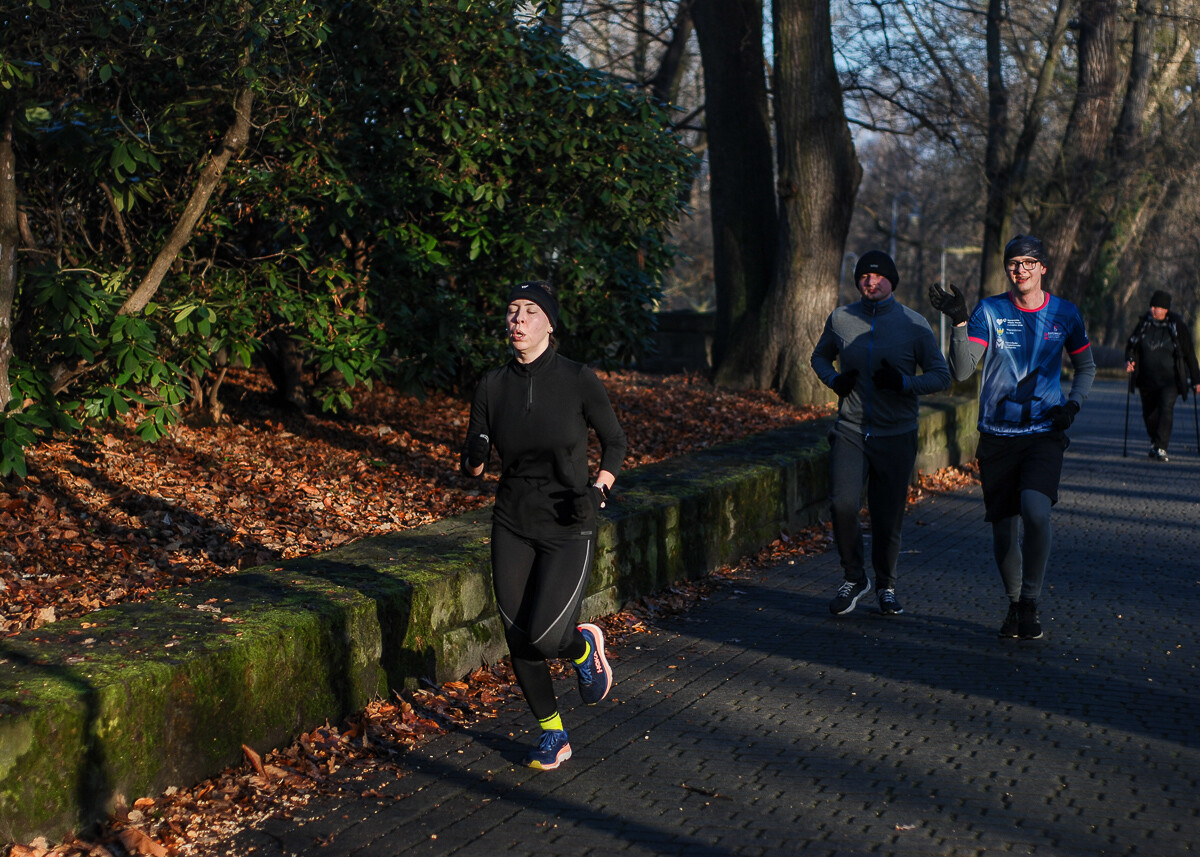 Przedostatni tegoroczny bieg parkrun Katowice za nami - spory tłum pojawił się na przedświątecznej edycji biegowych spotkań.