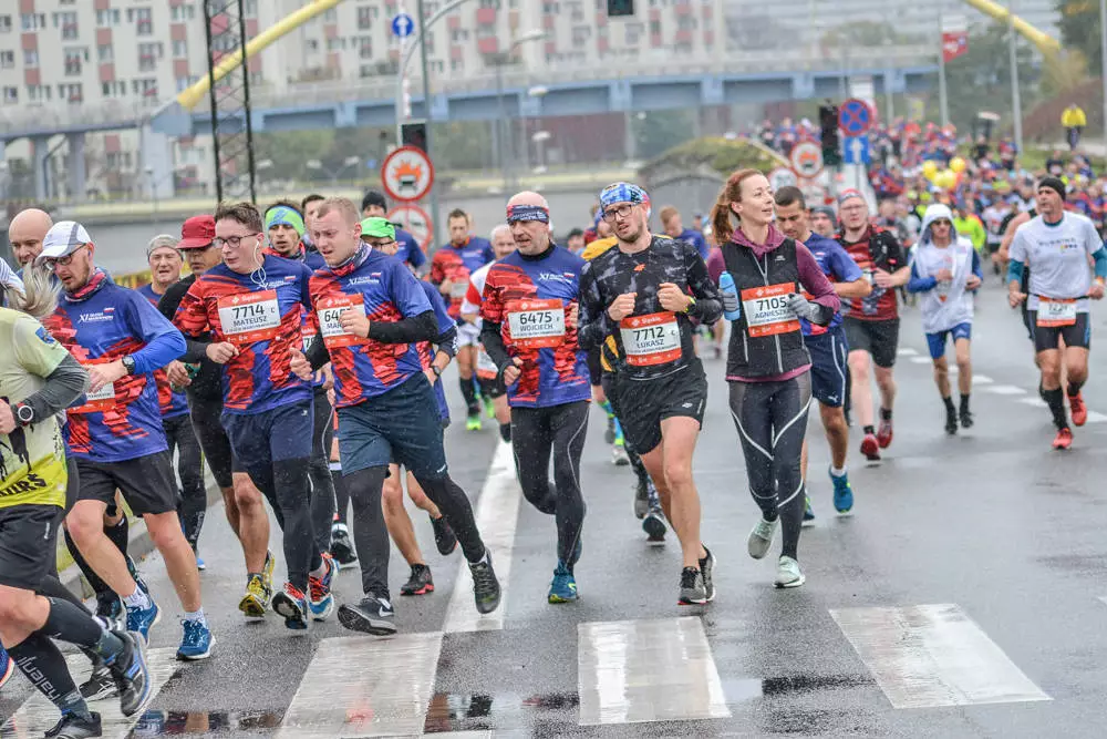 W niedzielny poranek i przedpołudnie ulicami Chorzowa i Katowic przebiegło kilka tysięcy osób, uczestników jednej z największych imprez biegowych w naszym regionie. Silesia Marathon za nami, mamy zdjęcia!