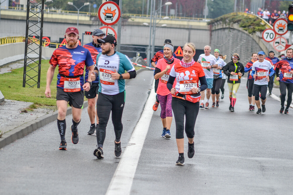 W niedzielny poranek i przedpołudnie ulicami Chorzowa i Katowic przebiegło kilka tysięcy osób, uczestników jednej z największych imprez biegowych w naszym regionie. Silesia Marathon za nami, mamy zdjęcia!