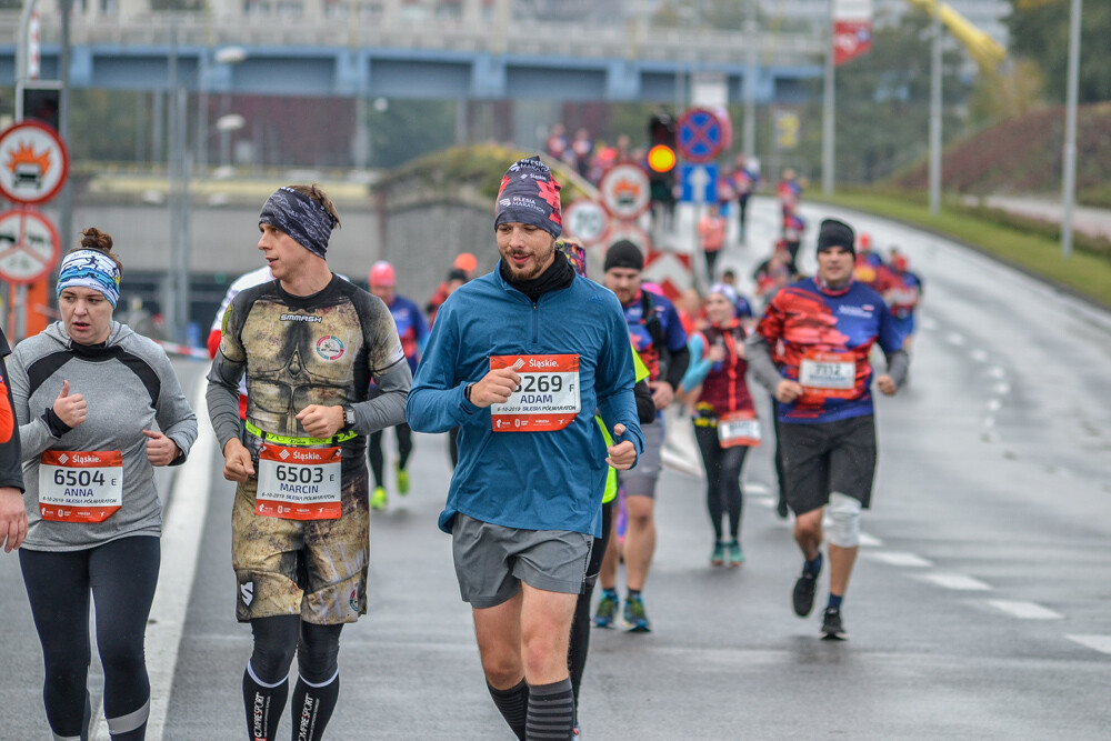 W niedzielny poranek i przedpołudnie ulicami Chorzowa i Katowic przebiegło kilka tysięcy osób, uczestników jednej z największych imprez biegowych w naszym regionie. Silesia Marathon za nami, mamy zdjęcia!