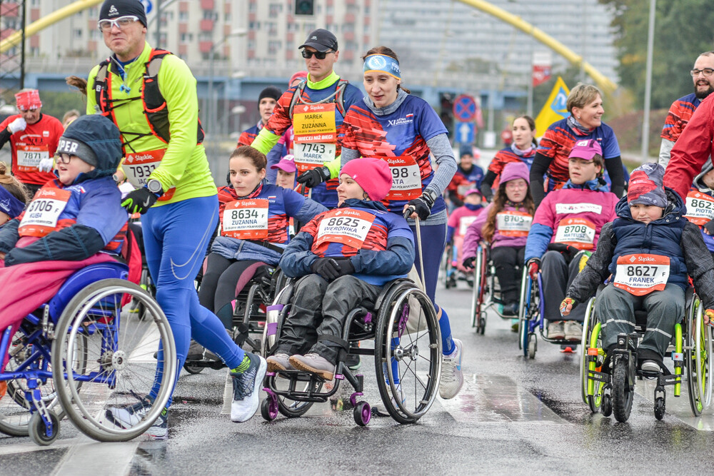 W niedzielny poranek i przedpołudnie ulicami Chorzowa i Katowic przebiegło kilka tysięcy osób, uczestników jednej z największych imprez biegowych w naszym regionie. Silesia Marathon za nami, mamy zdjęcia!