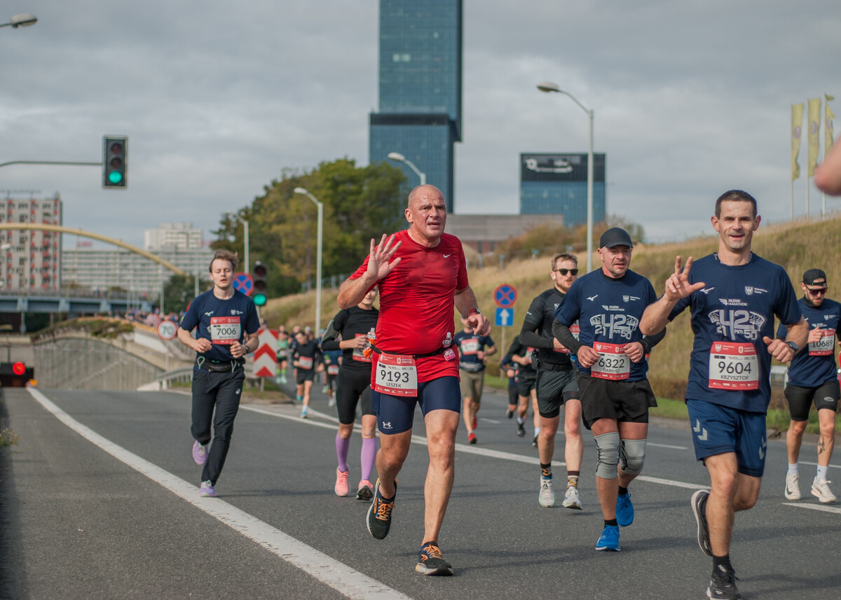 Silesia Półmaraton 2025 za nami. Pogoda i frekwencja dopisały wzorowo - na trasie pojawiły się tysiące zawodników.