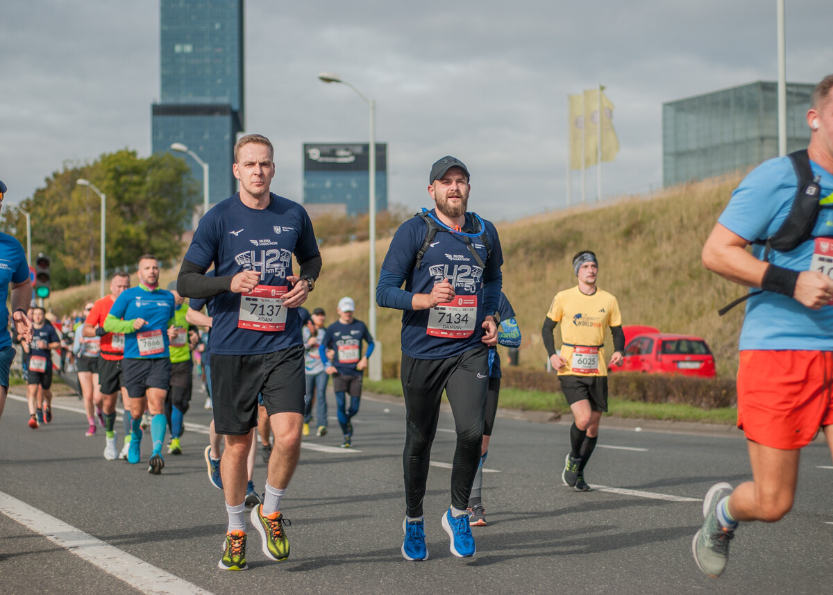 Silesia Półmaraton 2025 za nami. Pogoda i frekwencja dopisały wzorowo - na trasie pojawiły się tysiące zawodników.
