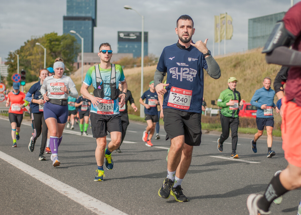 Silesia Półmaraton 2025 za nami. Pogoda i frekwencja dopisały wzorowo - na trasie pojawiły się tysiące zawodników.
