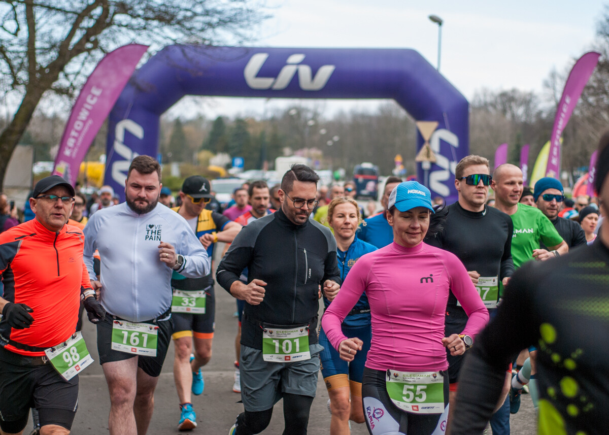 Za nami Silesiaman Duathlon Katowice, tłum zawodników pojawił się na starcie zawodów. Mamy zdjęcia!