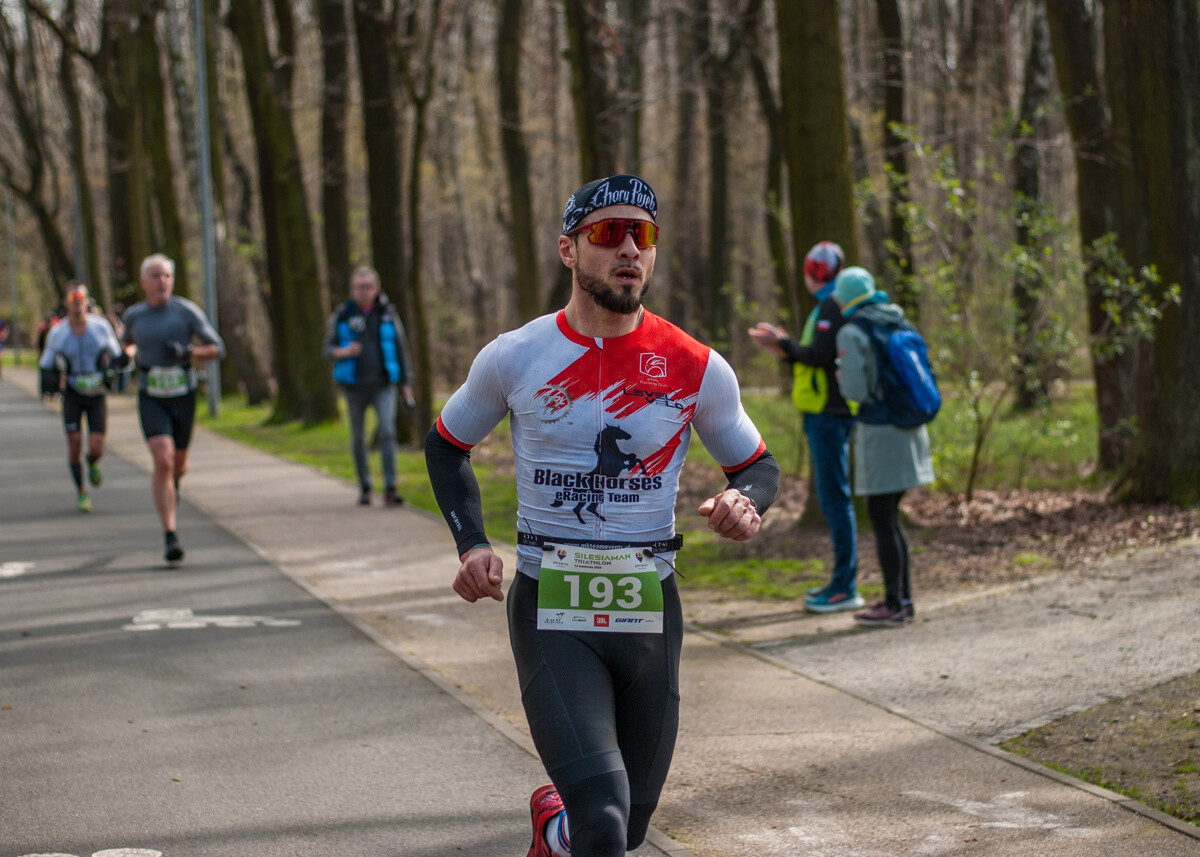 Za nami Silesiaman Duathlon Katowice, tłum zawodników pojawił się na starcie zawodów. Mamy zdjęcia!