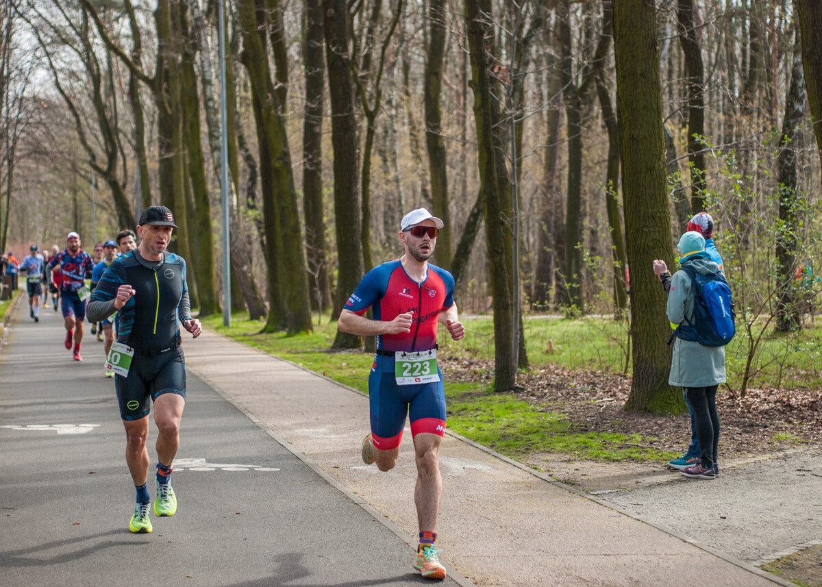 Za nami Silesiaman Duathlon Katowice, tłum zawodników pojawił się na starcie zawodów. Mamy zdjęcia!