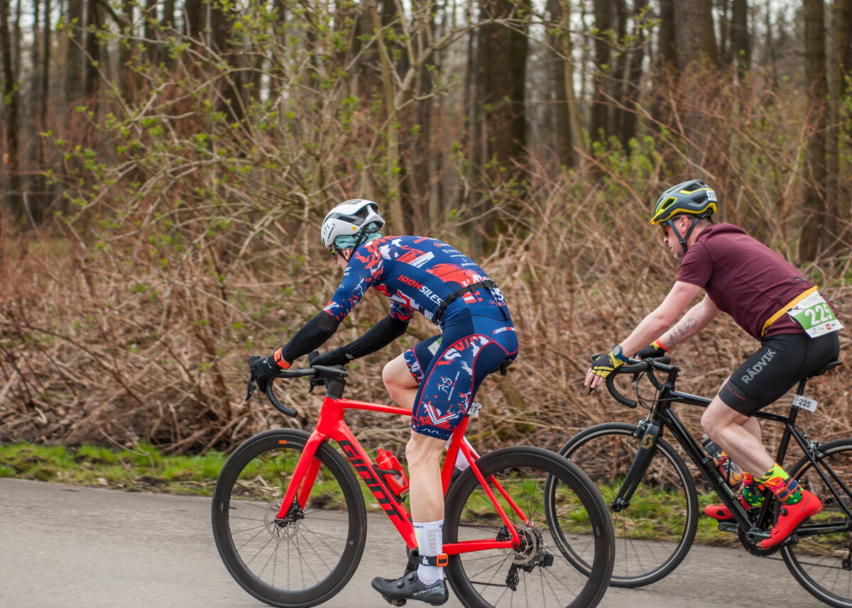 Za nami Silesiaman Duathlon Katowice, tłum zawodników pojawił się na starcie zawodów. Mamy zdjęcia!