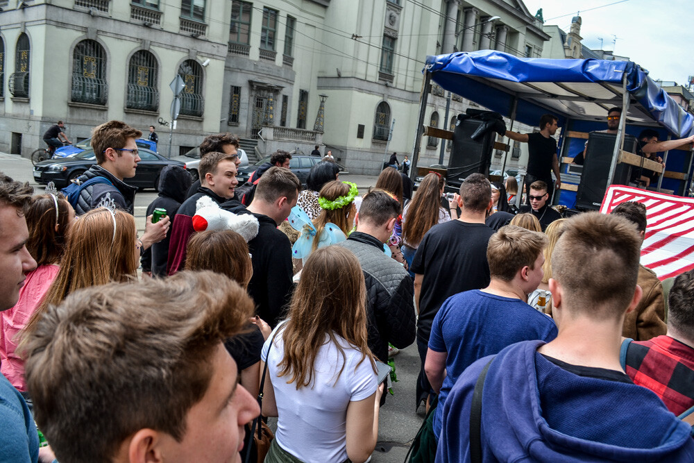 Juwenalia czas zacząć, we wtorkowe popołudnie ponad tysiąc osób przemaszerowało przez centrum Katowic rozpoczynając doroczne Juwenalia Śląskie. Jak co roku studenci opanowali miasto, mamy zdjęcia!