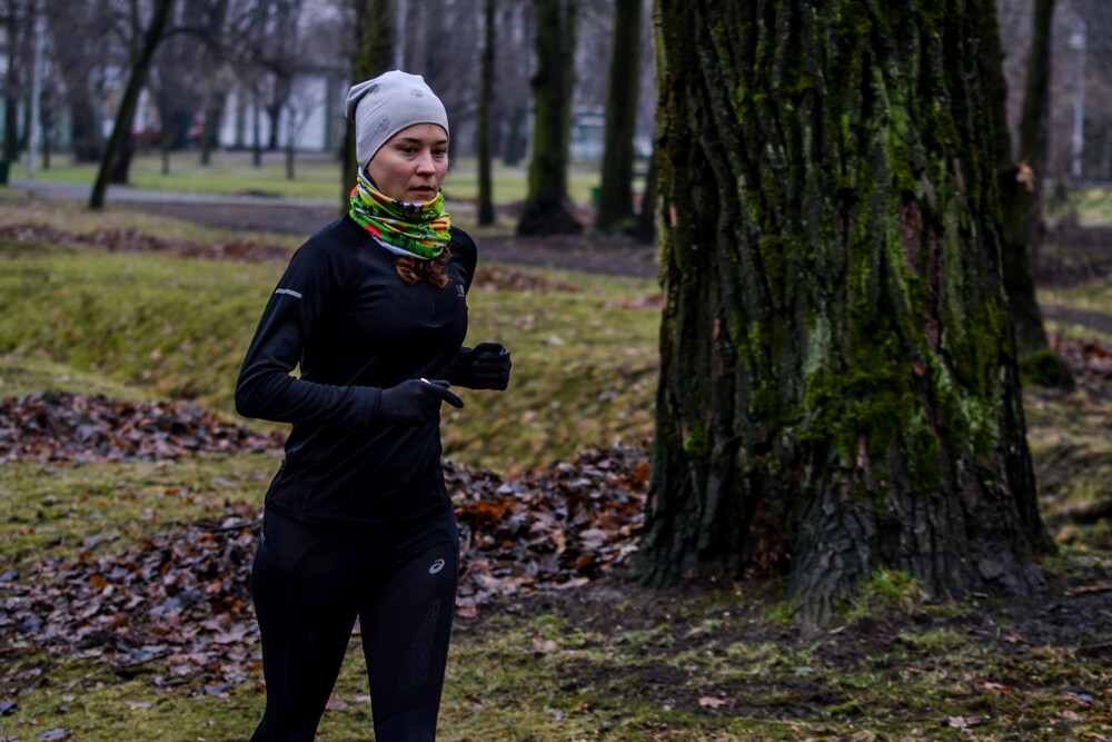 Nie ma to jak zdrowo i na sportowo pożegnać stary rok - potwierdzili to uczestnicy 137 edycji parkrun, którzy w sobotni, chłodny poranek znów wyruszyli na trasę.