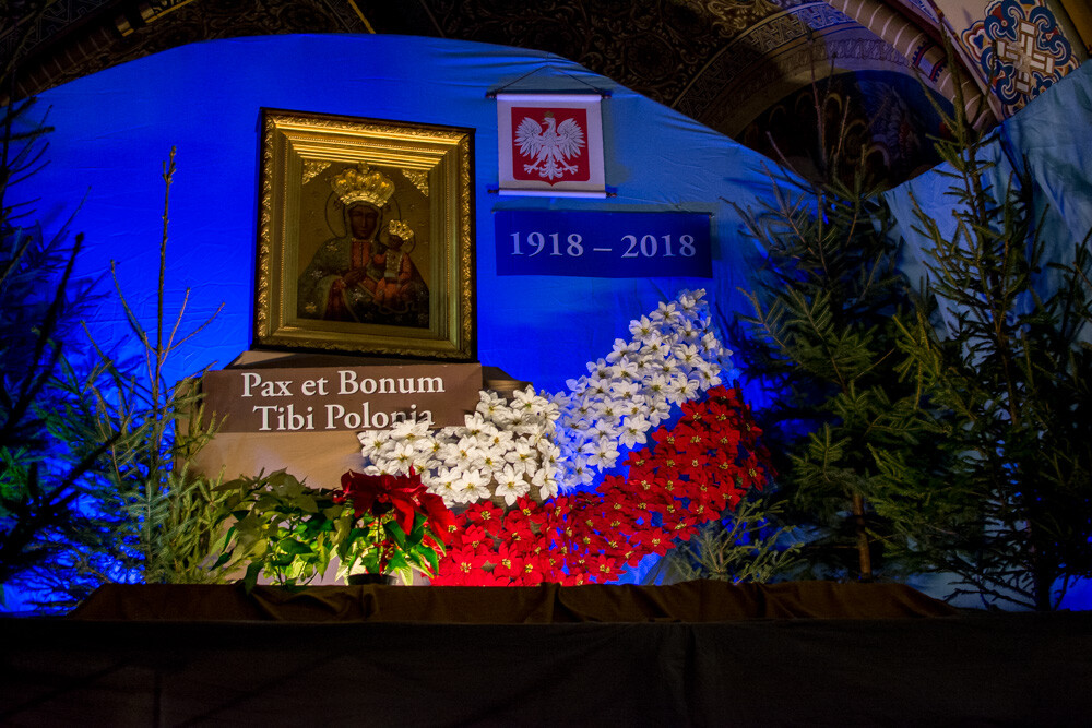 Od lat urzeka wspaniałością, rozmachem i kunsztem wykonania, co roku się rozrasta i jest jedną z największych w Europie. Szopka ołtarzowa z panewnickiej bazyliki jest piękna!
