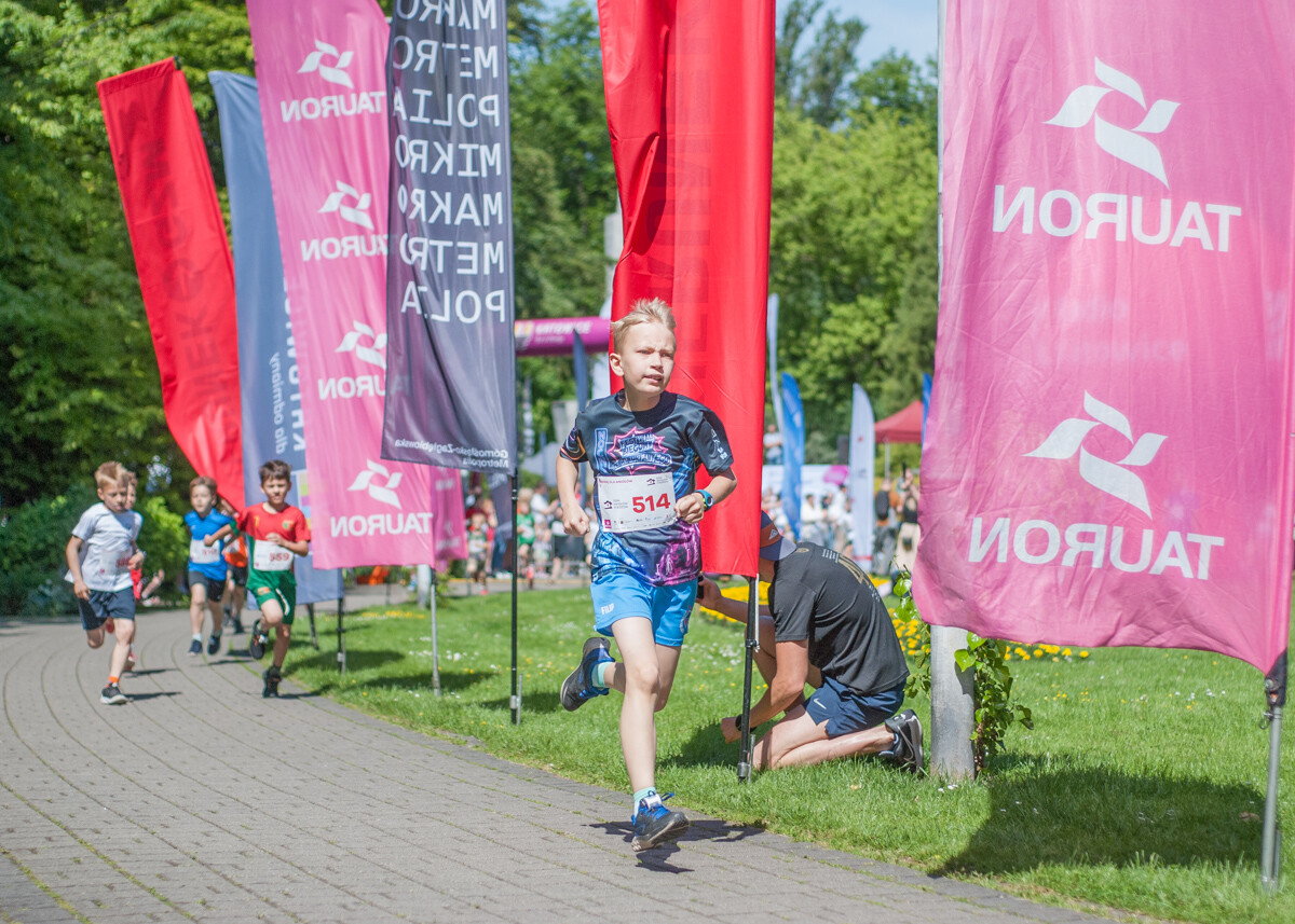 Za nami VI edycja Charytatywnego Biegu z okazji Dnia Dziecka „Tauron Biegnij dla Aniołów”! W Parku Kościuszki pojawił się kolorowy tłum biegaczy. Mamy to na zdjęciach!