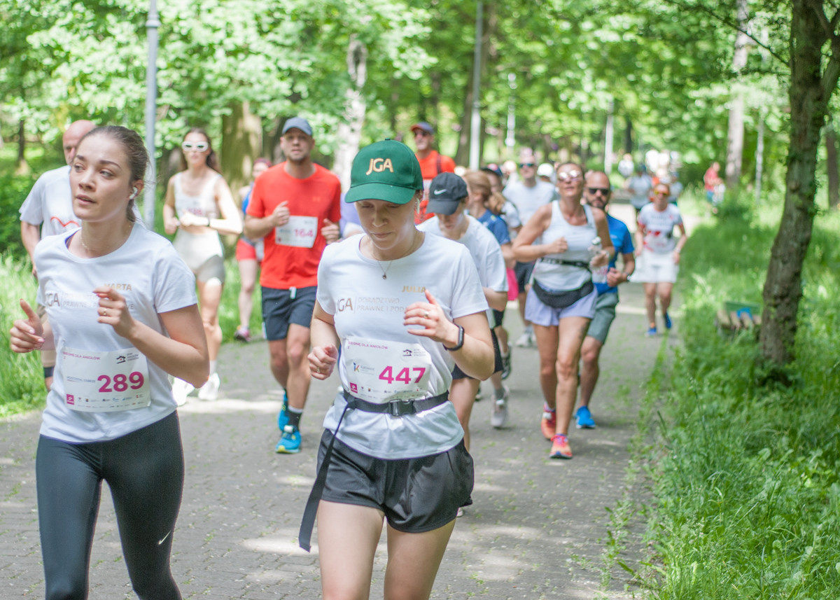 Za nami VI edycja Charytatywnego Biegu z okazji Dnia Dziecka „Tauron Biegnij dla Aniołów”! W Parku Kościuszki pojawił się kolorowy tłum biegaczy. Mamy to na zdjęciach!