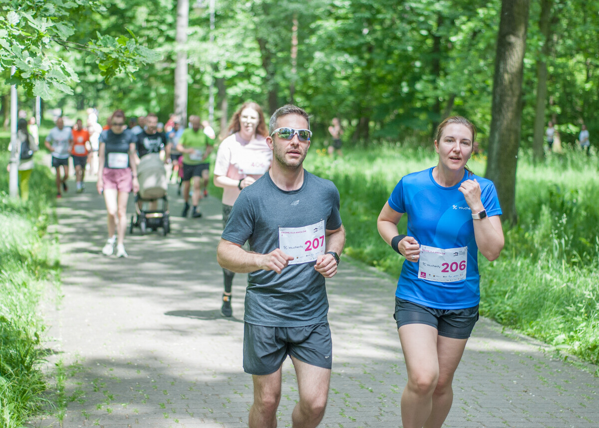 Za nami VI edycja Charytatywnego Biegu z okazji Dnia Dziecka „Tauron Biegnij dla Aniołów”! W Parku Kościuszki pojawił się kolorowy tłum biegaczy. Mamy to na zdjęciach!