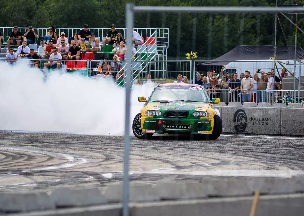 Za nami dzień eliminacji kolejnego etapu Driftingowych Mistrzostw Polski. Był dym, był ryk silników, zapach palonej gumy i tłum widzów. Co będzie jutro?