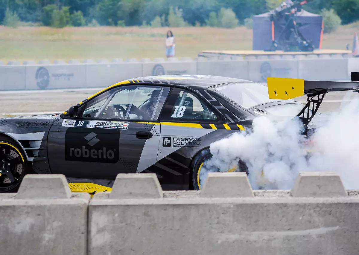 Za nami dzień eliminacji kolejnego etapu Driftingowych Mistrzostw Polski. Był dym, był ryk silników, zapach palonej gumy i tłum widzów. Co będzie jutro?