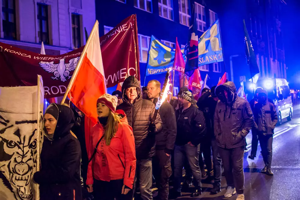 Około 150 osób przeszło ulicami Katowic w VI Marszu Pamięci Żołnierzy Wyklętych.