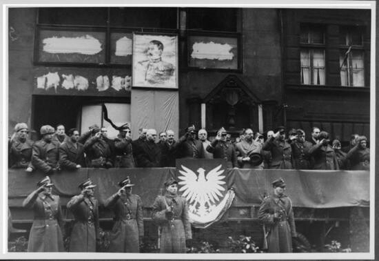 "W cieniu jednostki Kult Stalina na Górnym Śląsku"