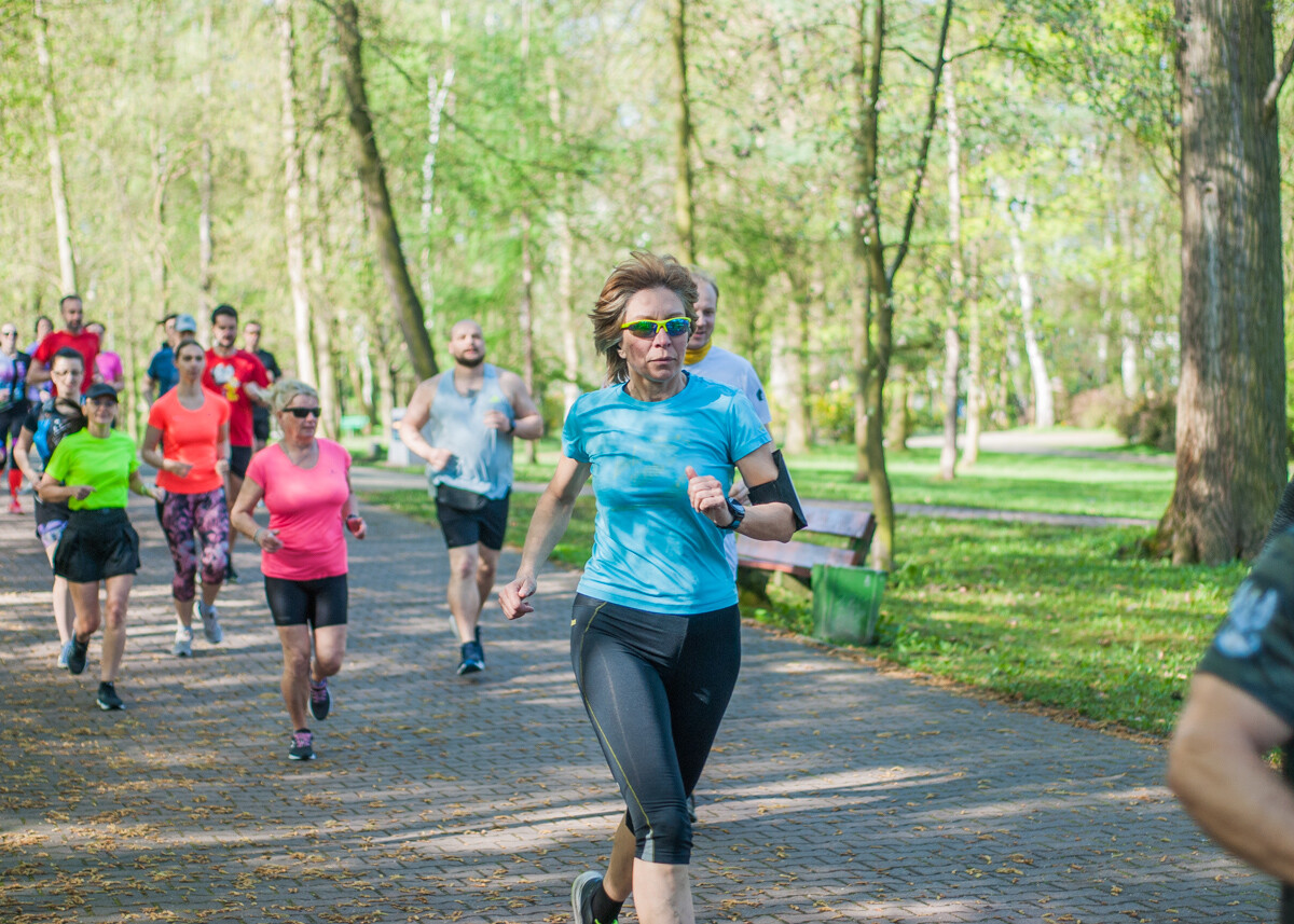 Kolejna niestandardowa odsłona spotkań biegowych parkrun za nami. Jak wyglądała edycja wielkanocna? My już wiemy i mamy sporo zdjęć!