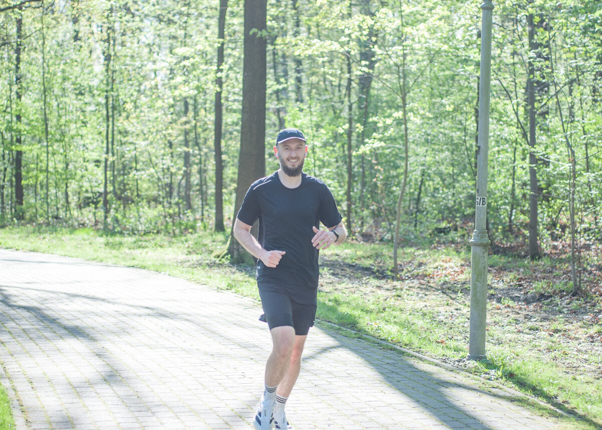 Kolejna niestandardowa odsłona spotkań biegowych parkrun za nami. Jak wyglądała edycja wielkanocna? My już wiemy i mamy sporo zdjęć!