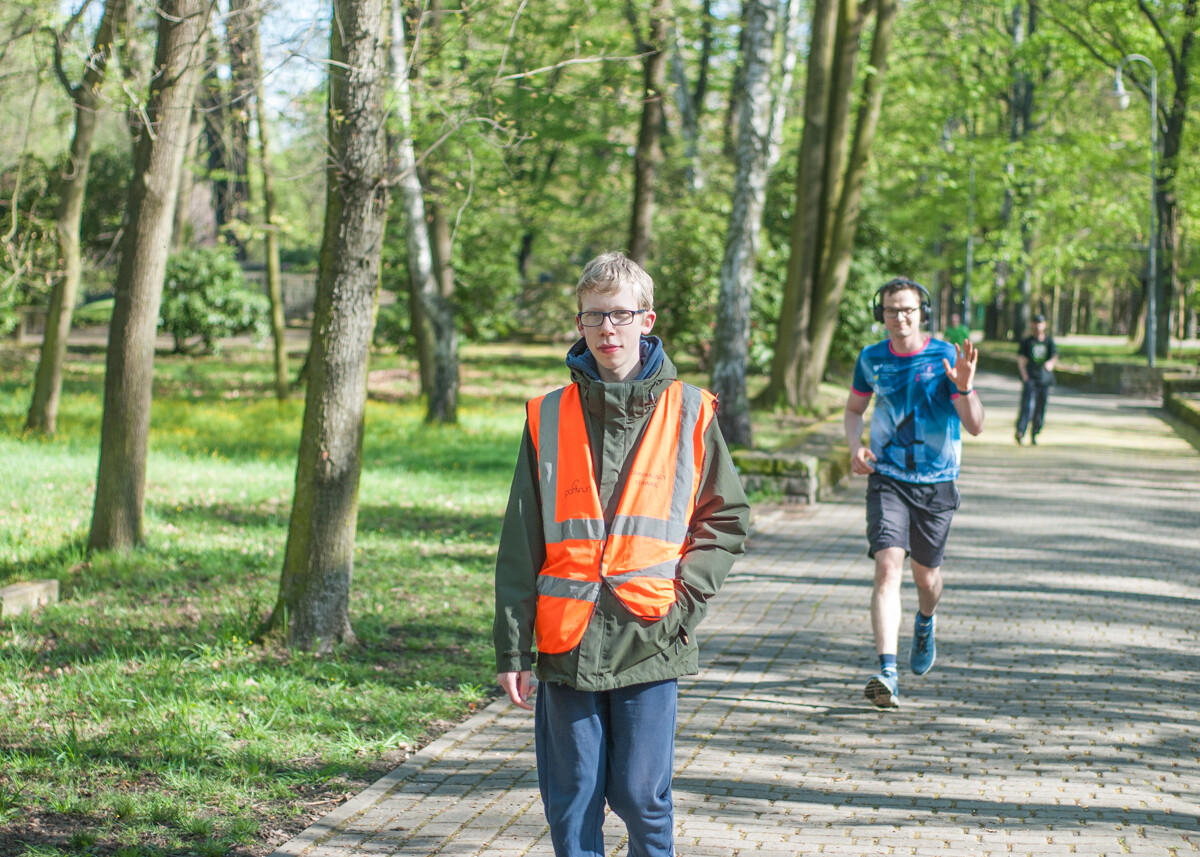 Kolejna niestandardowa odsłona spotkań biegowych parkrun za nami. Jak wyglądała edycja wielkanocna? My już wiemy i mamy sporo zdjęć!