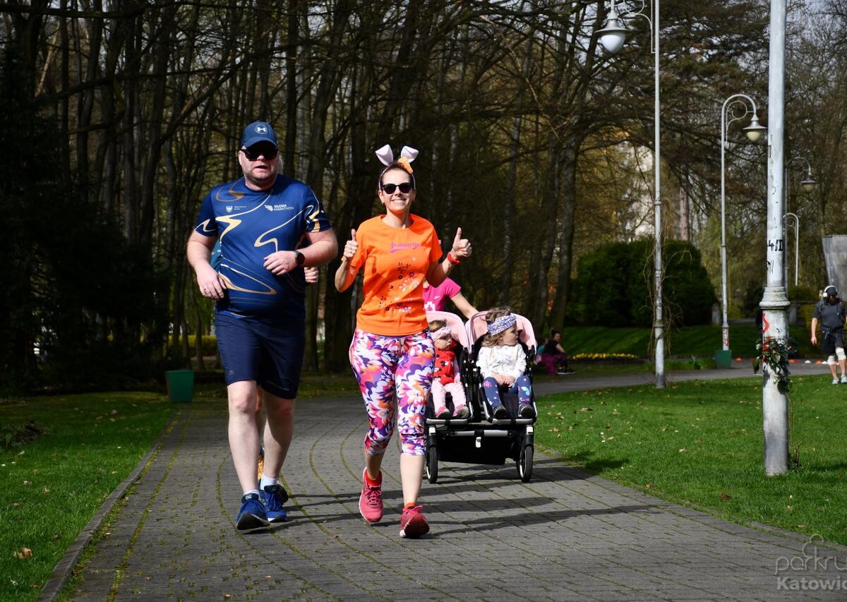 Za nami wielkanocna edycja parkrunu. Uczestnicy wsparli katowickie schronisko / fot. Adam Ziółek