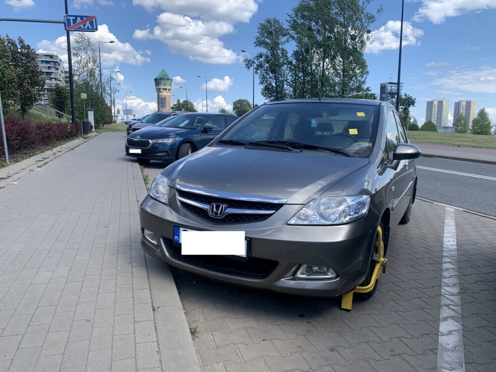 „Wyzwanie-parkowanie” - majowa akcja straży miejskiej. Prawie 1900 wykroczeń!