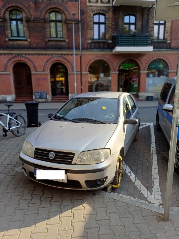 Wyzwanie Parkowanie. Strażnicy miejscy interweniowali 865 razy w tydzień /fot. Straż Miejska Katowice