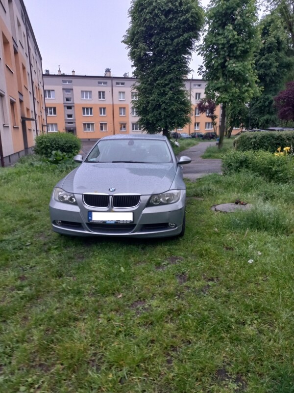 Wyzwanie Parkowanie. Strażnicy miejscy interweniowali 865 razy w tydzień /fot. Straż Miejska Katowice