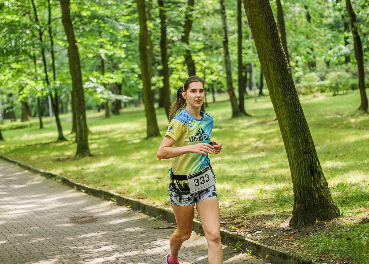 Park imienia Tadeusza Kościuszki w Katowicach dzisiaj opanowali biegacze, o godzinie 9:00 odbył się kolejny park run, a chwilę później, kolejna edycja Biegu do Słońca o puchar prezesa KSM. Też tam byliśmy.