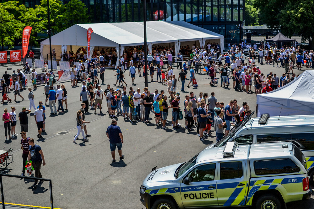 Pokazy samochodowe, jazdy testowe, bungee na dźwigu i w samochodzie, dziesiątki pojazdów, setki atrakcji i tysiące odwiedzających. Za nami kolejna edycja motoryzacyjnej imprezy ProfiAuto Show. Spodek i MCK pękały w szwach.